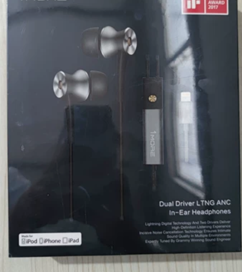 苹果产品专用耳机，兼容苹果手机，平板，品牌...