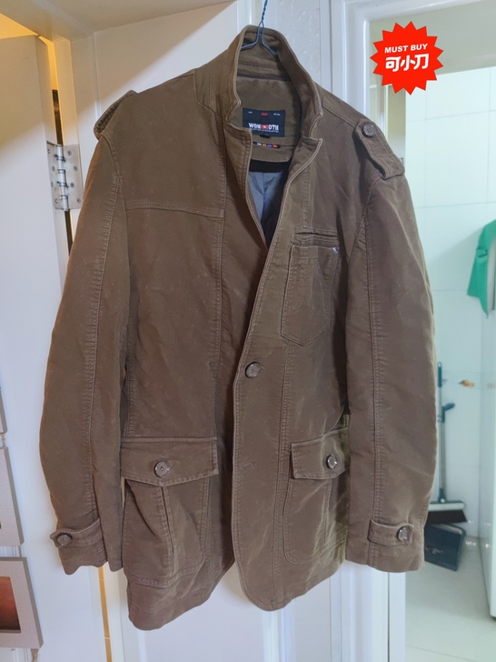 男士休闲西服,衣服没有破损瑕疵,175尺码...