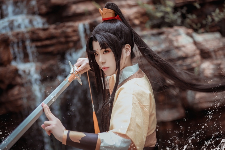 悠窝窝金凌衣服全套，S码，