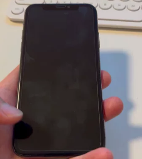 女朋友自用iPhone X 使用三年，国行...