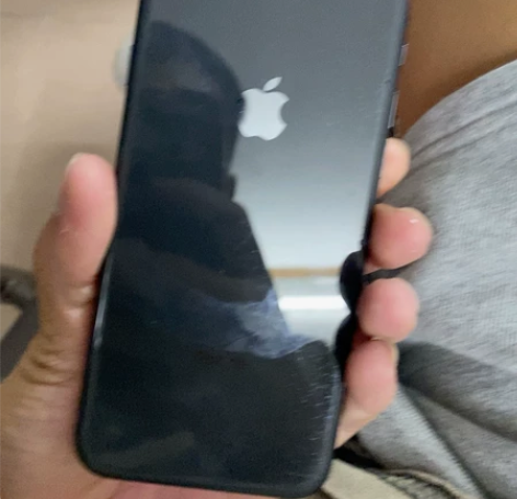 苹果8 64g国行  指纹不行其他功能正常...