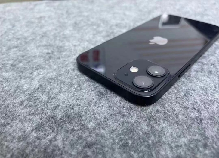 急用钱诚心出苹果12 黑色iPhoneq1...