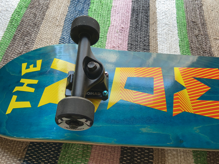 北京实体店购入 滑板,只划过一两次,原价4...