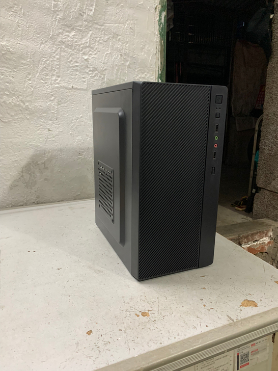 才买2个月电脑主机，工作室倒闭，本地电脑城...