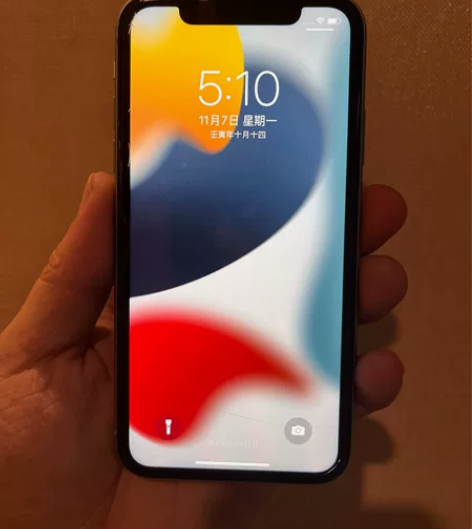 苹果11。128G。换过一次电池,官方换的...
