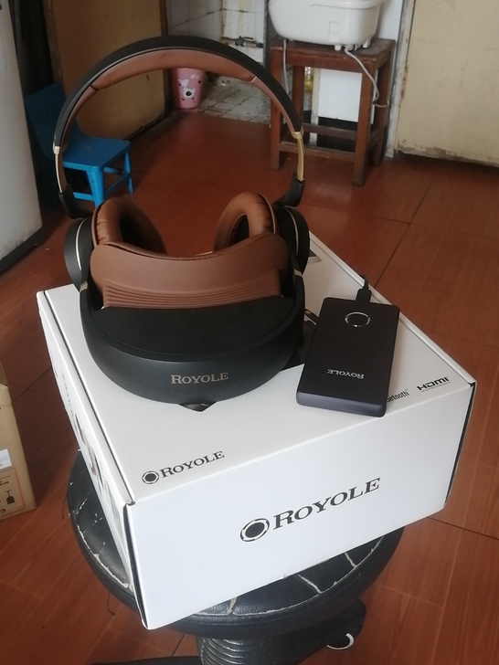 柔宇moom800寸头戴显示器95新wif...