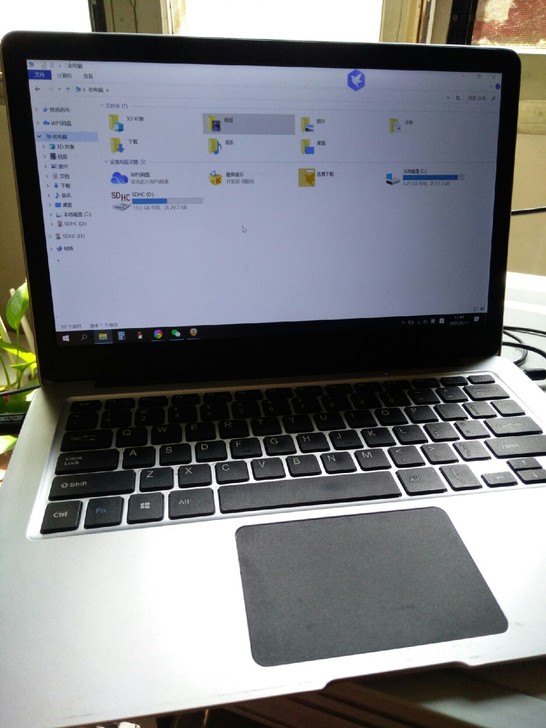 出一台中柏笔记本EZ BOOK3SL。