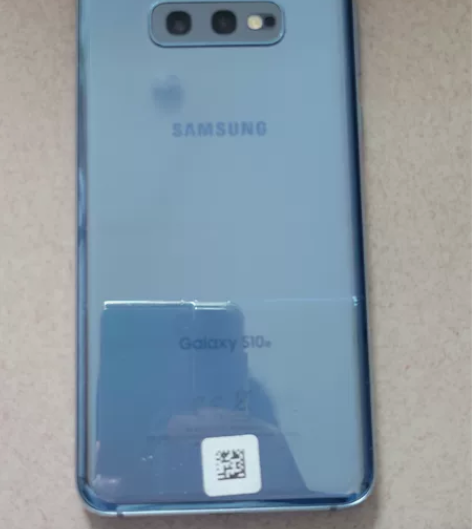 三星s10e有网络锁打不了电话，屏幕轻微老...