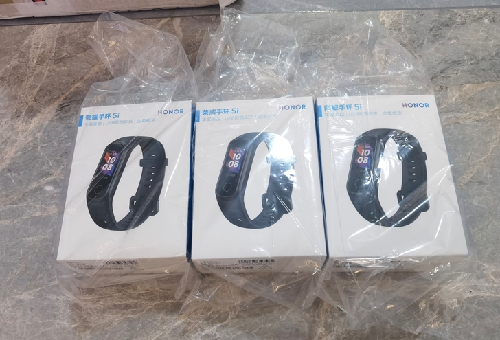 荣耀手环5i   全新   只有2个