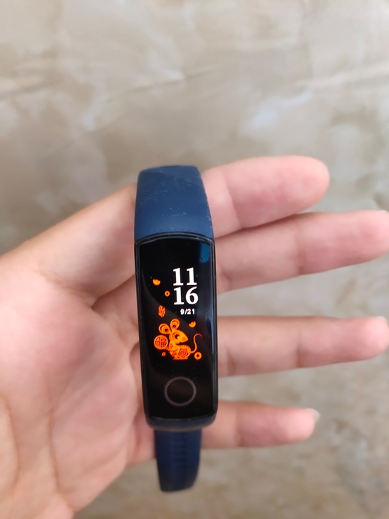 自用荣耀手环4 NFC版出，