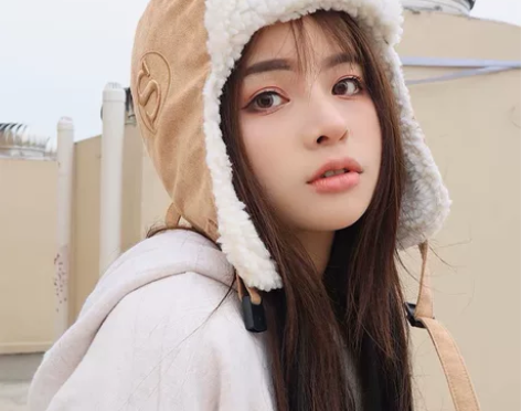 ins甜酷显脸小飞行帽女冬天加厚保暖字母雷...