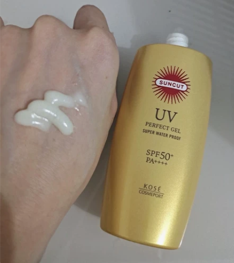 高丝金瓶防晒，官网购入，用了一次，正品保证...