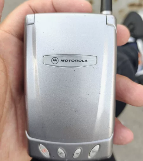 老摩托罗拉手机，好坏不知喜欢就拍 感兴趣的...