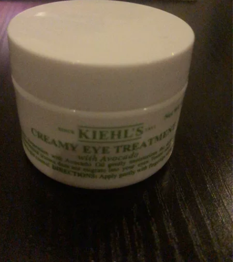 科颜氏牛油果眼霜。自已用了现因本人自身原因...