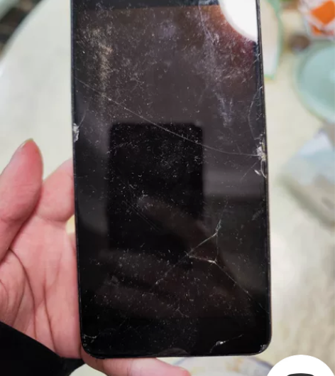 海信A2墨水双屏手机,前后屏都有裂纹,可正...