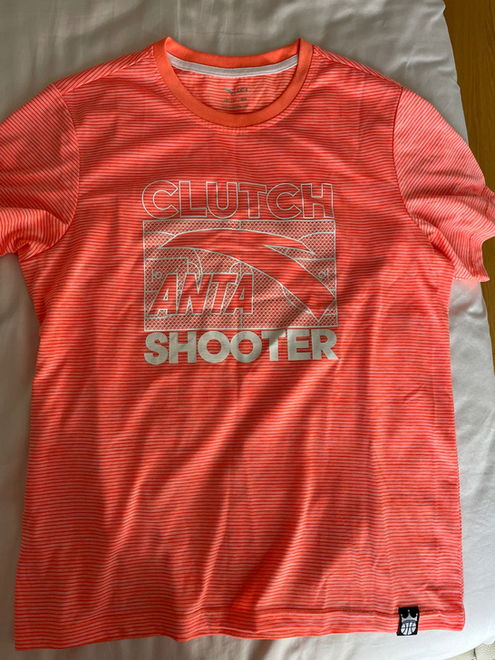 安踏速干衣，小孩长个穿不了，买来没穿几次