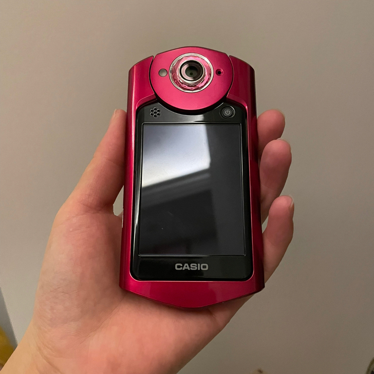 卡西欧美颜相机  入的时候大几千 现低价出...