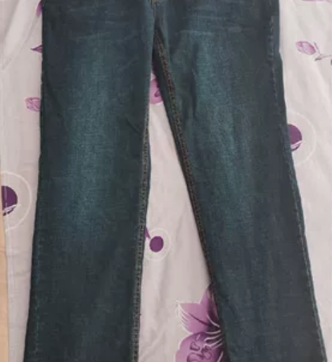包邮！全新牛仔裤，一天也没穿，腰围38，有...
