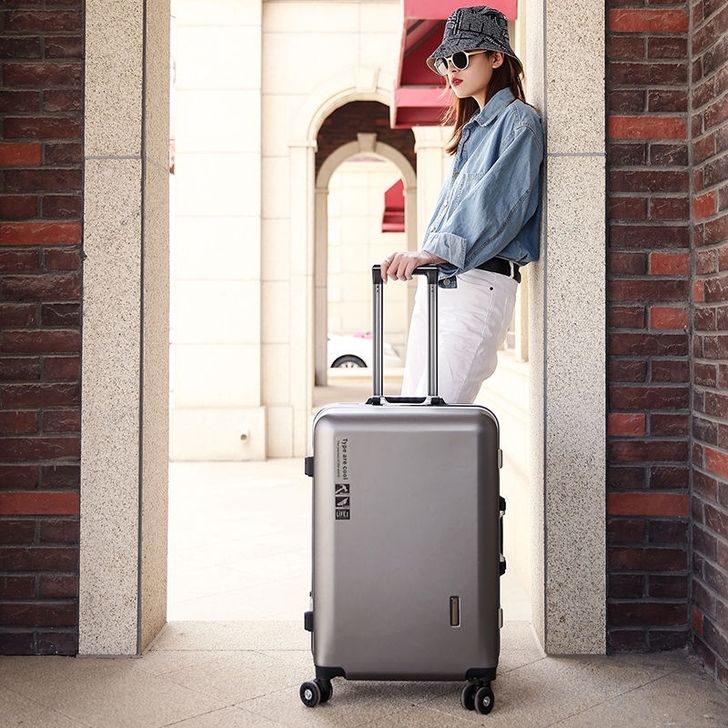 【闲置捡漏】升级款万向轮行李箱男女学生铝框...