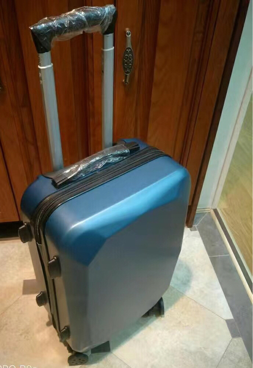 包邮28寸学生行李箱万向轮拉杆箱，密码锁，...