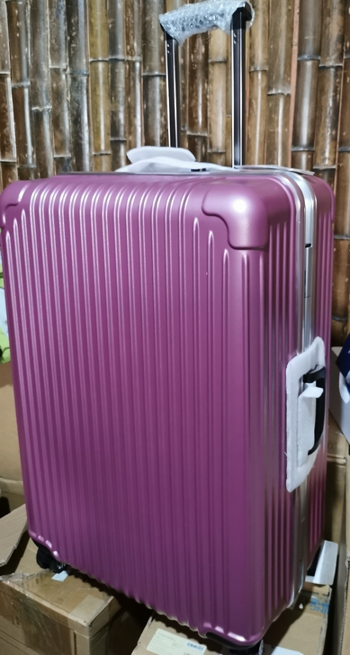 （全新正品）28寸皮尔卡丹行李箱28寸，全...