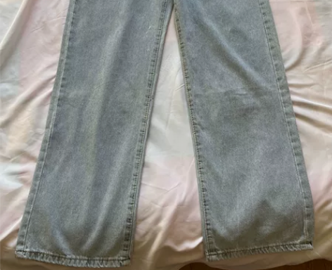 全新高腰阔腿浅色牛仔裤 尺码是S码，腰围6...