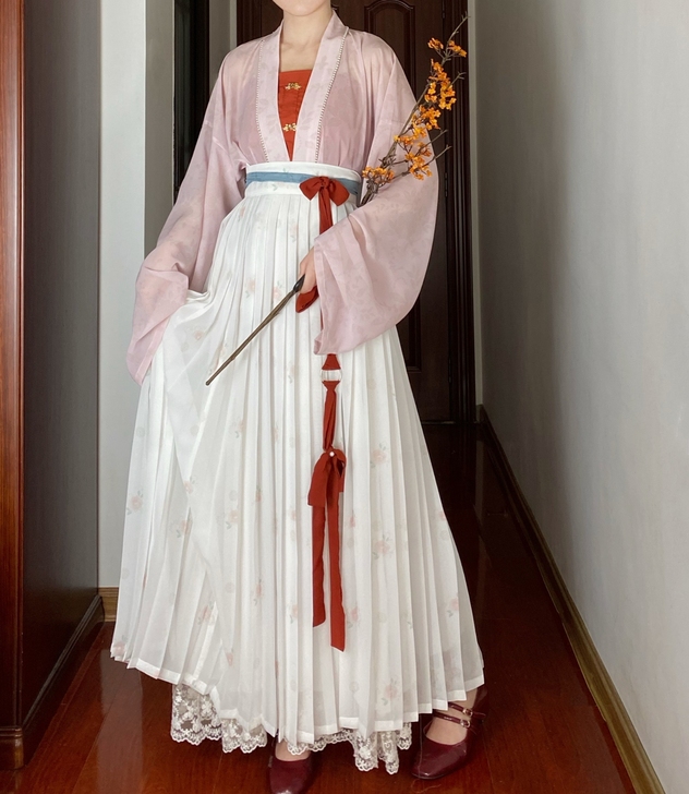 衫梅家宋制汉服桑田m码，仅出外景穿过一次，...