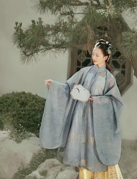 花朝记明制汉服夜时歌燕居图，已绝版