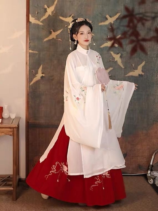 艺缕原创牡丹记袄裙刺绣立领长袄明制