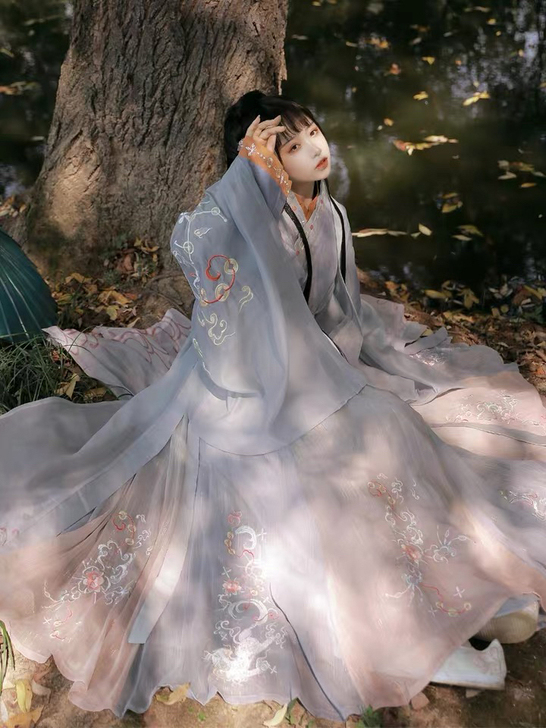 出麟星瑶全套，正品，价钱可刀，因为穷！