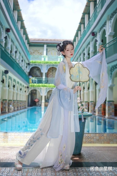 出芥子记麟羽序宋裤全套