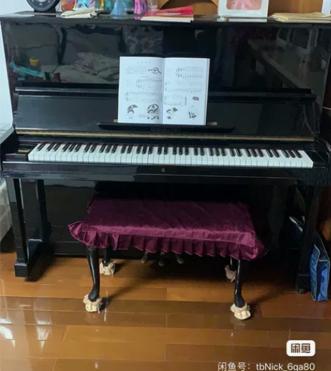 孩子想换琴了，出售9成新钢琴，刚调完音，挺...