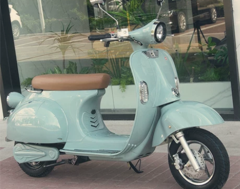 罗马假日电动车vespa网红电瓶车复古摩托...