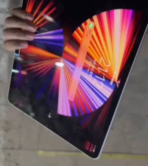 出ipad pro 12.9 2021款2...