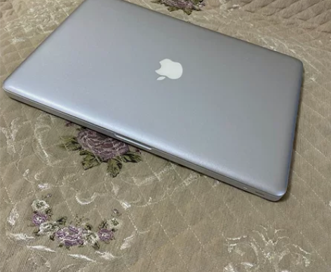 个人出一台苹果笔记本MacBook Pro...