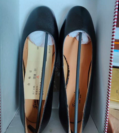 金萨克品牌真皮女中跟单鞋舒适工作鞋 38码...