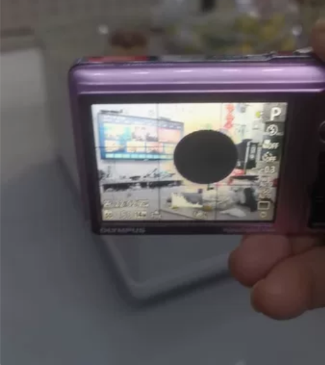 奥林巴斯5010相机，裸机仅电池和2G内存...