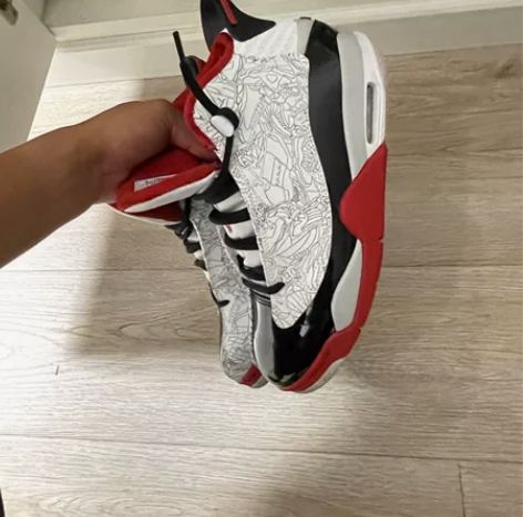 乔丹篮球鞋，自己看成色基本没咋穿，可小刀 ...