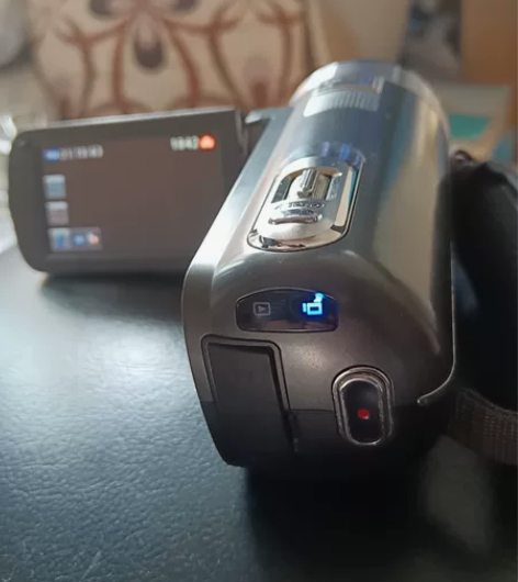 欧达摄像机，刚换的新电池，正常使用，自提，...