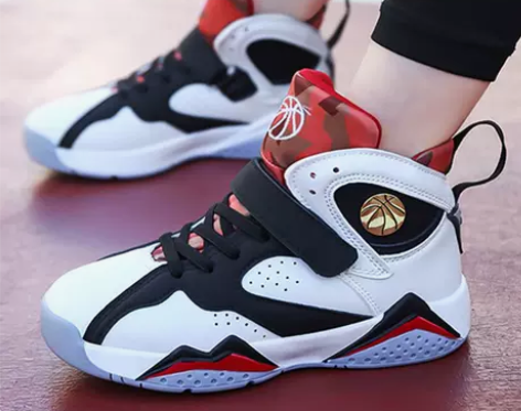 乔丹儿童联名男童运动鞋儿童防滑耐磨篮球鞋中...