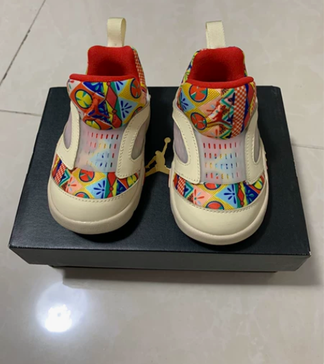 乔丹小童鞋  乔5 5C码，买小了，一次未...