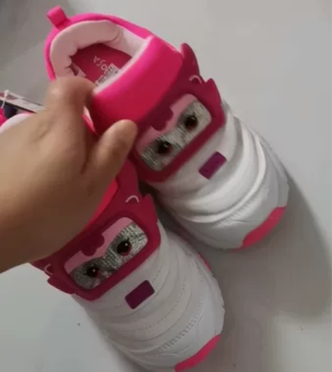 特步儿童毛毛虫鞋，囤鞋屯小了，现在穿不了了...