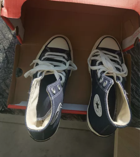 匡威高帮帆布鞋 37码，暗蓝，全新。自己还...