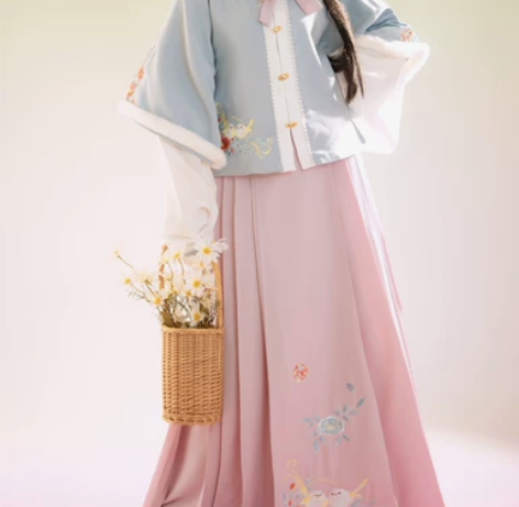 玉术原创汉服女啾啾方领半袖披袄明制会有一点...