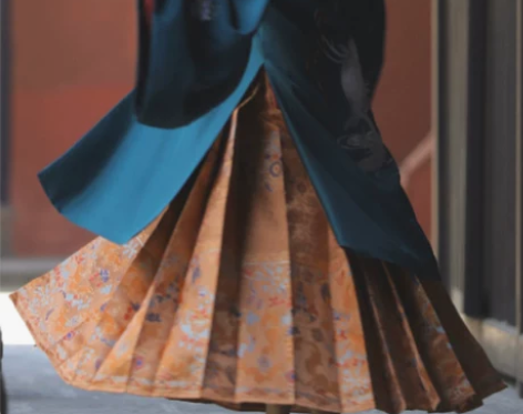 ?【兰若庭】 汉服 如意松鼠… 胡萝卜色?...