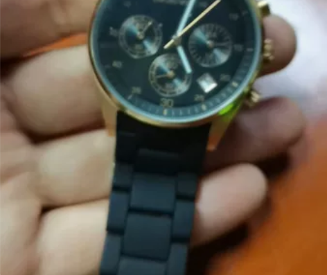 阿玛尼手表，型号AR一5909。石英表。喜...