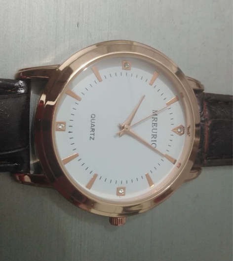 中老年男女石英表，是爸妈去广东旅游带回送亲...