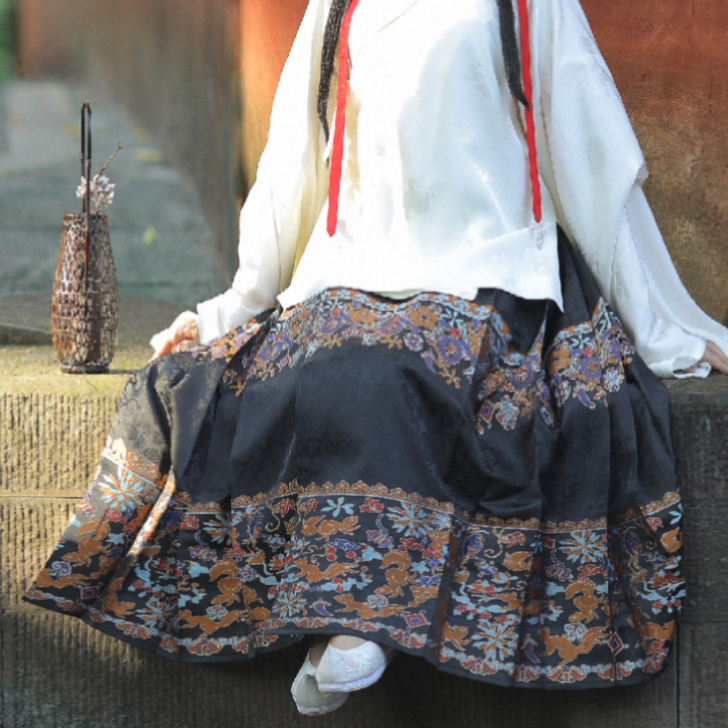 兰若庭 汉服 如意松鼠 明制马面裙