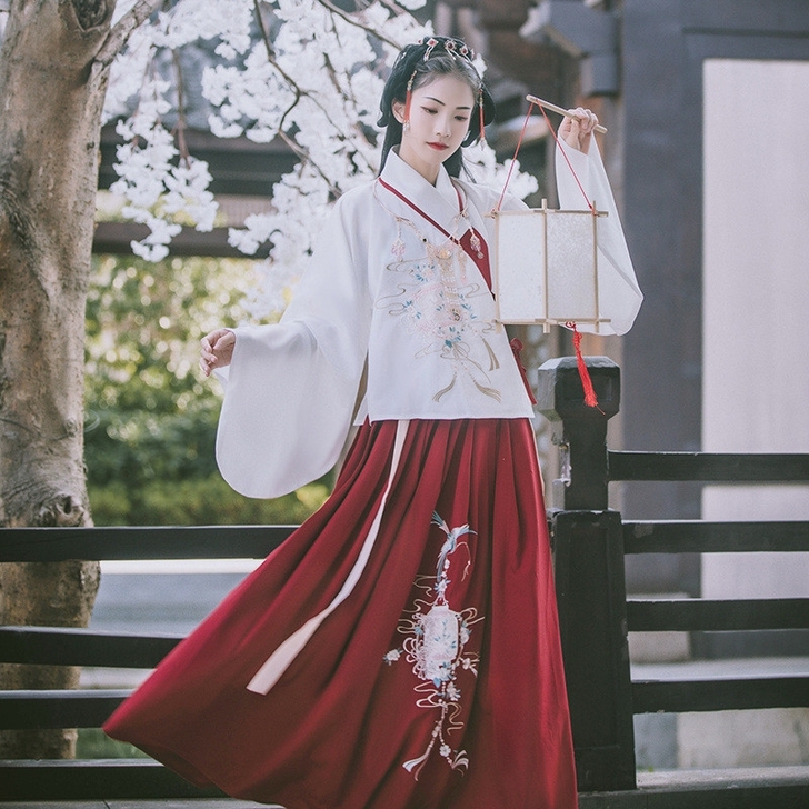 朱颜传统汉服女明制袄裙交领刺绣斜襟琵琶袖襦...