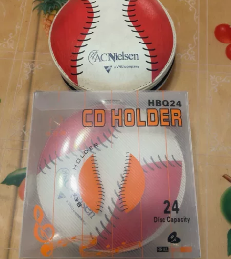 足球形CD影  碟收纳包，可放24张，一个...